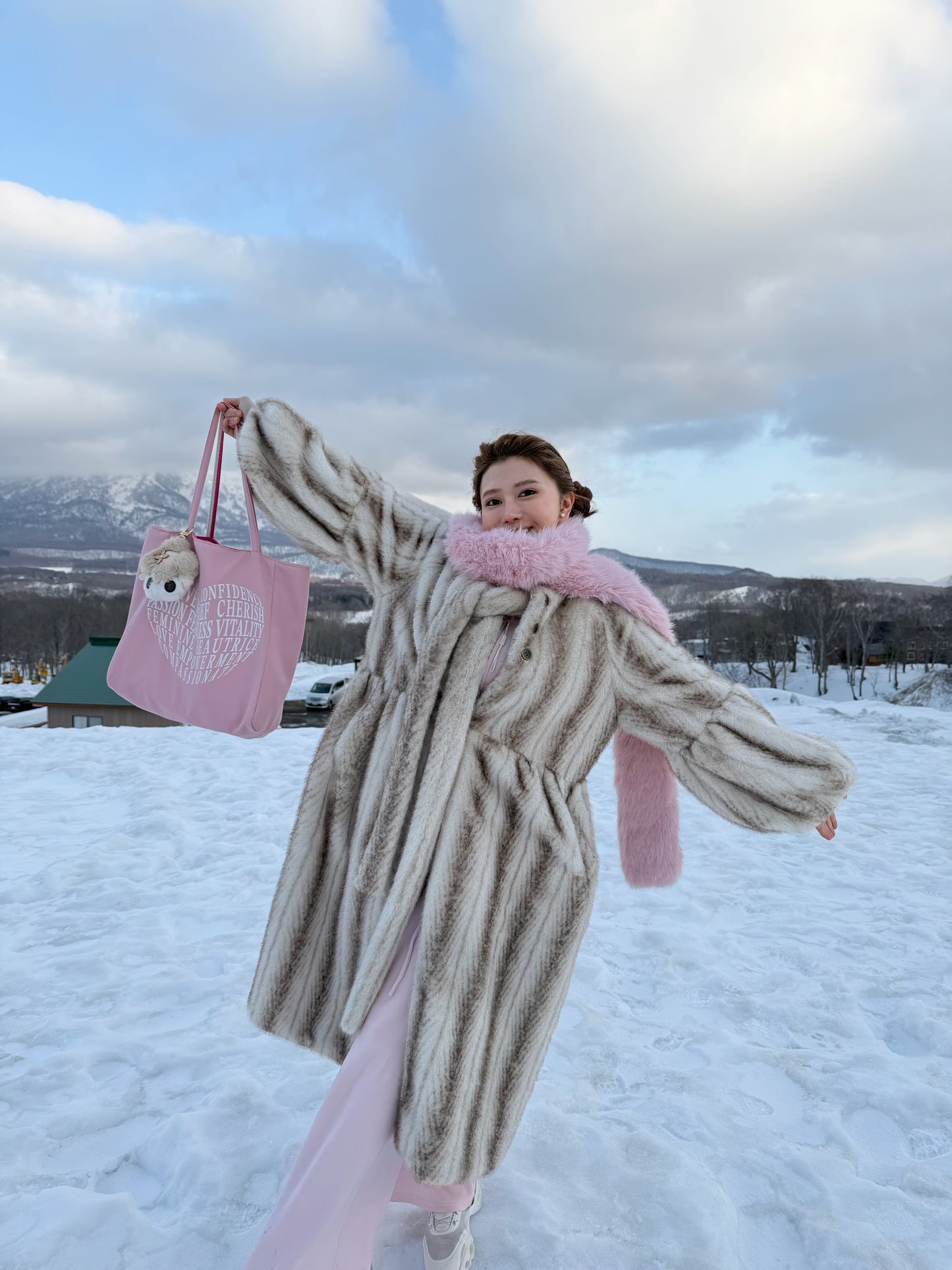 NOT FOR SALE : Beautrice Amour Tote Bag (Soft Pink) — Beautrice Points Exclusive 2100 points