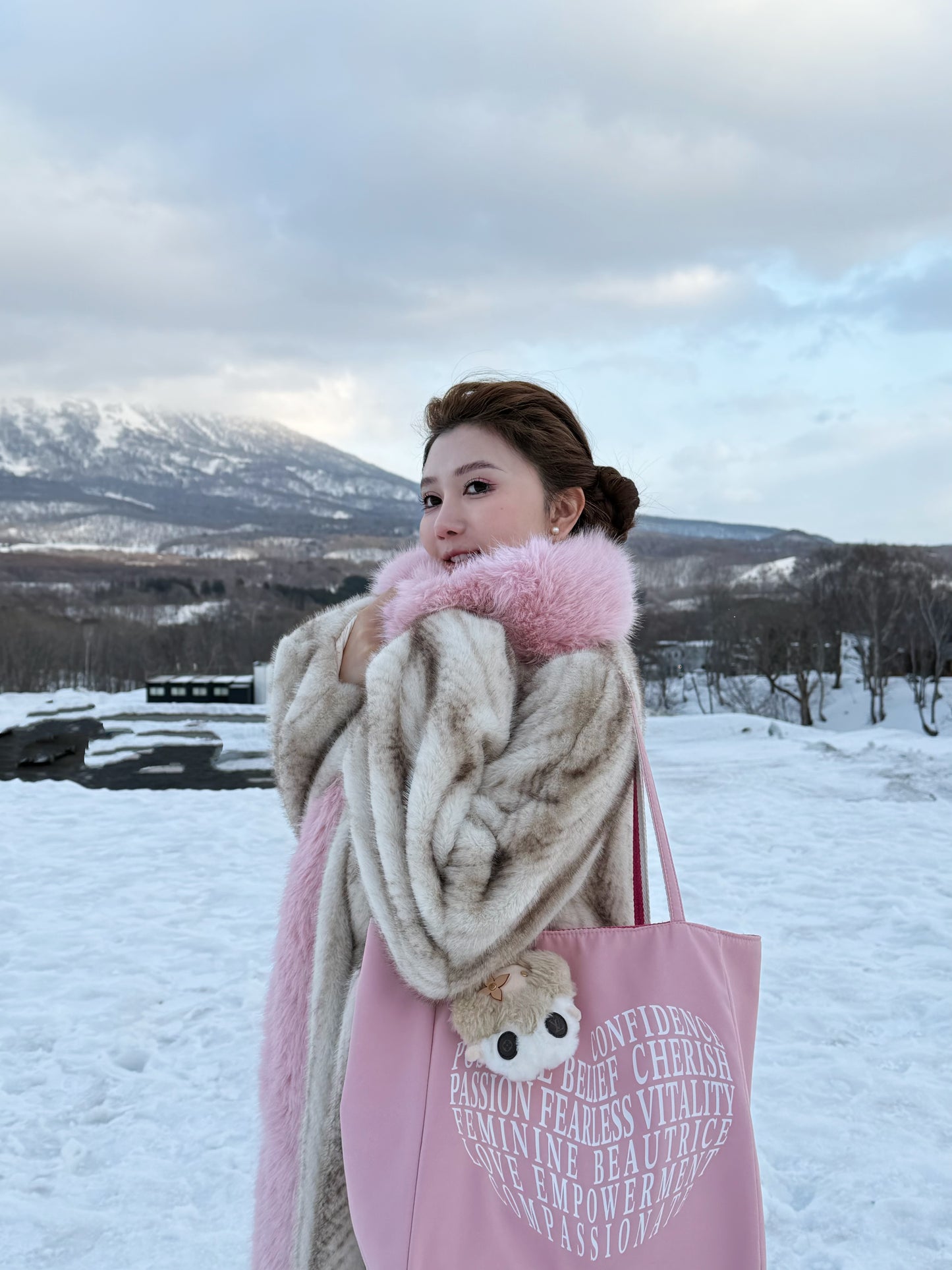NOT FOR SALE : Beautrice Amour Tote Bag (Soft Pink) — Beautrice Points Exclusive 2100 points